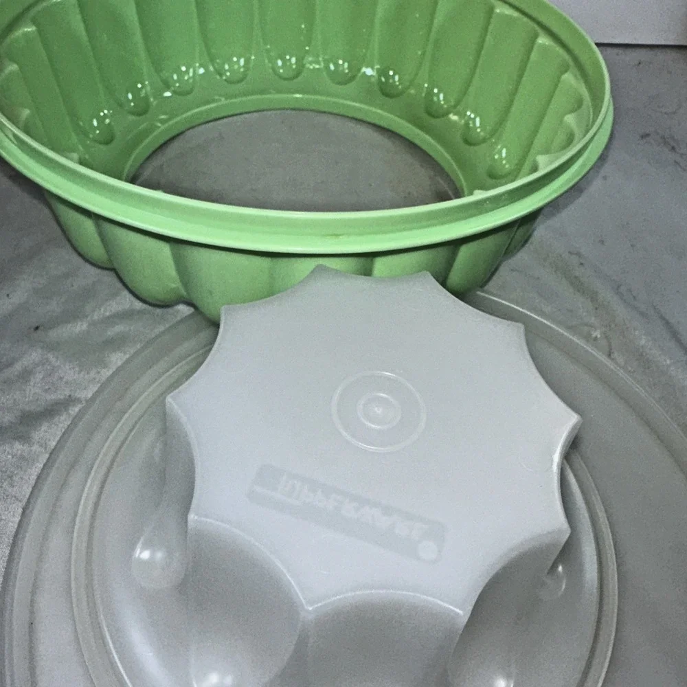 Vintage TUPPERWARE Mint Green JELLO Mold 3 Pieces 1201 1202 1203 NOS